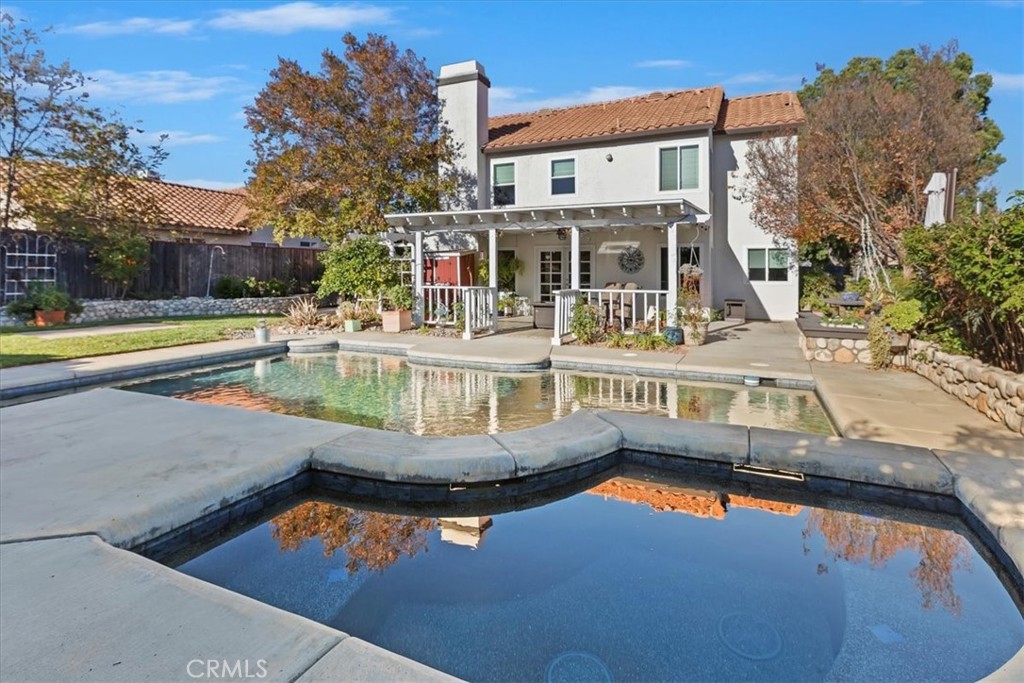 20637 Mesa Oak Drive Riverside, CA 92508 - Photo 48 of 66 a view of a swimming pool with a patio