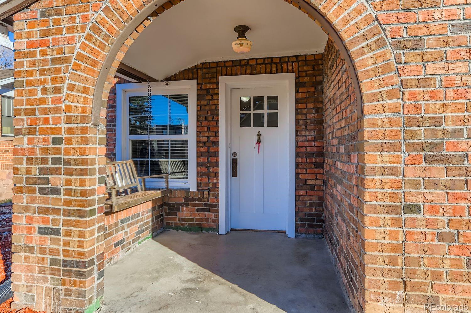 1010 9th Street Boulder, CO 80302 - Photo 6 of 28 front view of a brick building