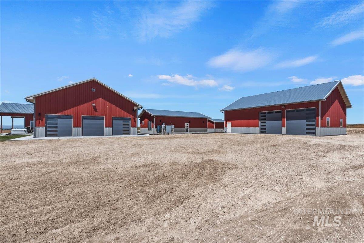 21692 Market Road Parma, ID 83660 - Photo 2 of 50