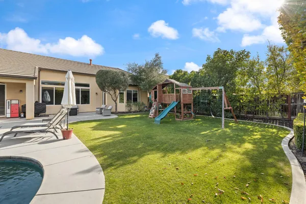 $805,000 | 4179 Trenton Avenue, Clovis, CA 93619