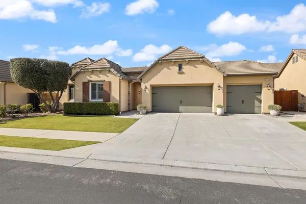 $805,000 | 4179 Trenton Avenue, Clovis, CA 93619