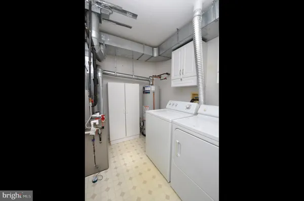$300,000 | 701 Sweetwater Drive, Cinnaminson, NJ 08077