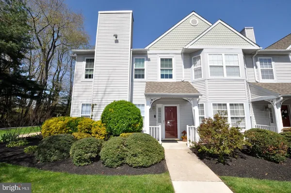 $300,000 | 701 Sweetwater Drive, Cinnaminson, NJ 08077