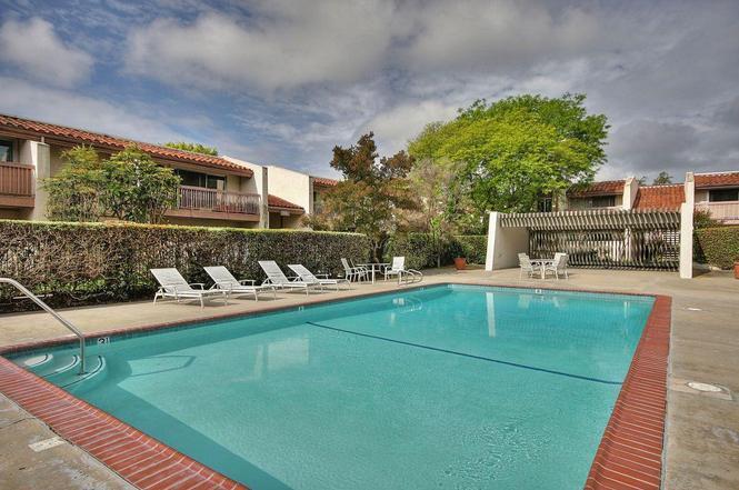 49 Dearborn Place, Unit 14 Goleta, CA 93117 - Photo 12 of 13 genMid.16-1218_10_2