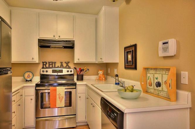 49 Dearborn Place, Unit 14 Goleta, CA 93117 - Photo 8 of 13 genMid.16-1218_4_2