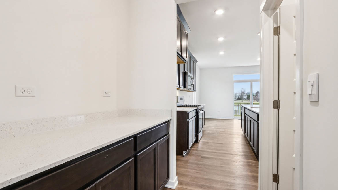 10006 Edgebrook Lane Huntley, IL 60142 - Photo 5 of 59