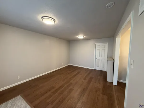 $259,900 | 742 Northwest 62nd Street, Topeka, KS 66617