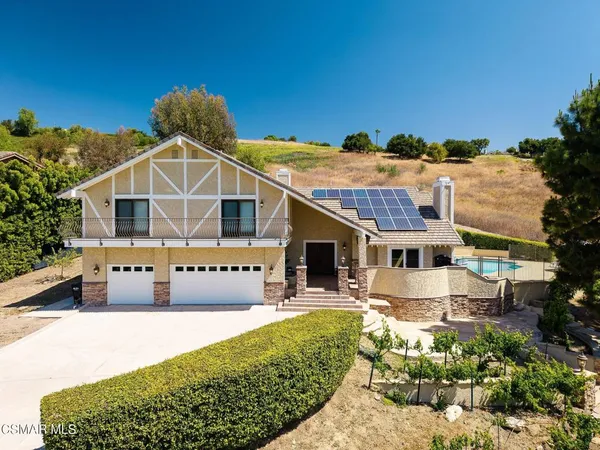 $2,100,000 | 554 Lone Oak Drive, Thousand Oaks, CA 91362