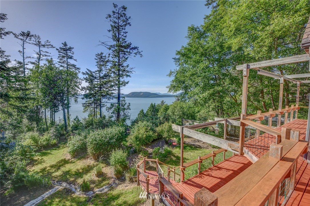 3769 Biz Point Road Anacortes, WA 98221 - Photo 3 of 25 Gallery Image 3
