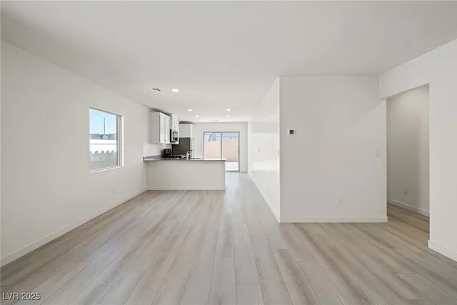 $399,900 | 6724 High Cascade Avenue, Las Vegas, NV 89156