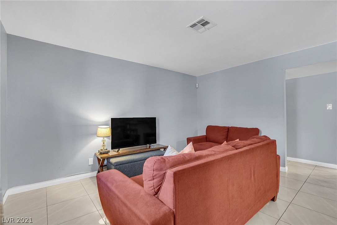 5709 Smoke Ranch Road, Unit A Las Vegas, NV 89108 - Photo 4 of 24