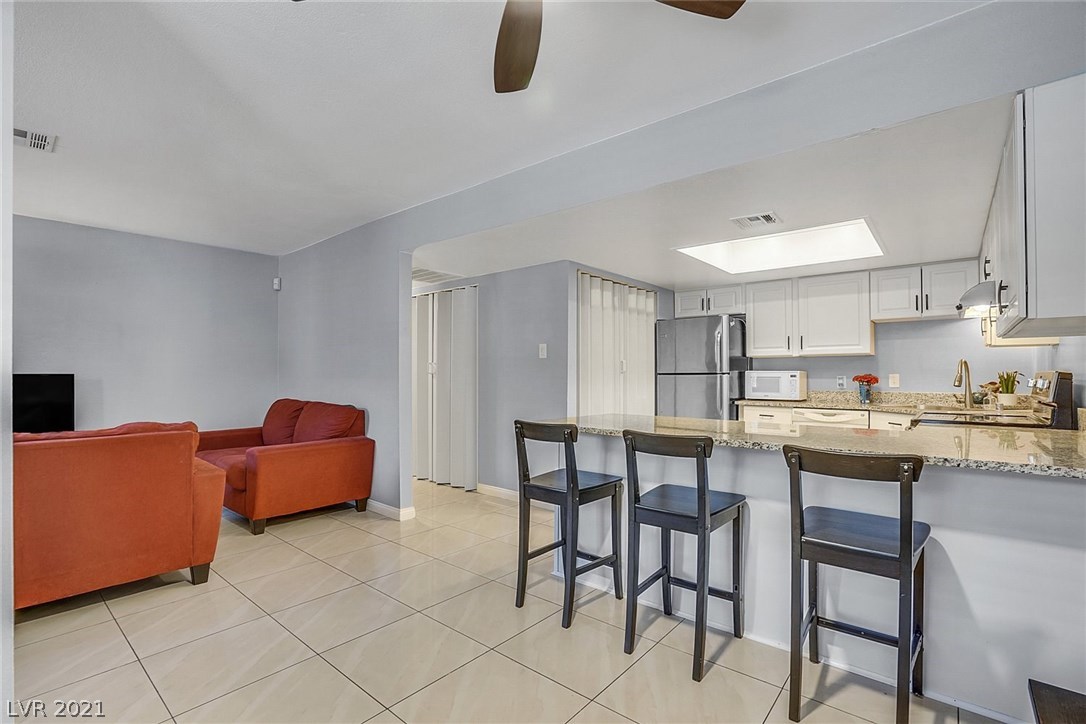 5709 Smoke Ranch Road, Unit A Las Vegas, NV 89108 - Photo 8 of 24