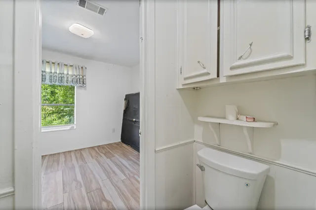 $229,000 | 401 Lee Avenue, Anahuac, TX 77514