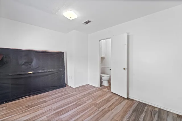 $229,000 | 401 Lee Avenue, Anahuac, TX 77514