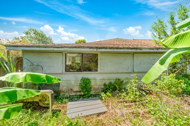 $229,000 | 401 Lee Avenue, Anahuac, TX 77514