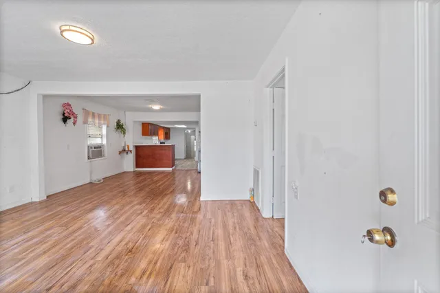 $229,000 | 401 Lee Avenue, Anahuac, TX 77514