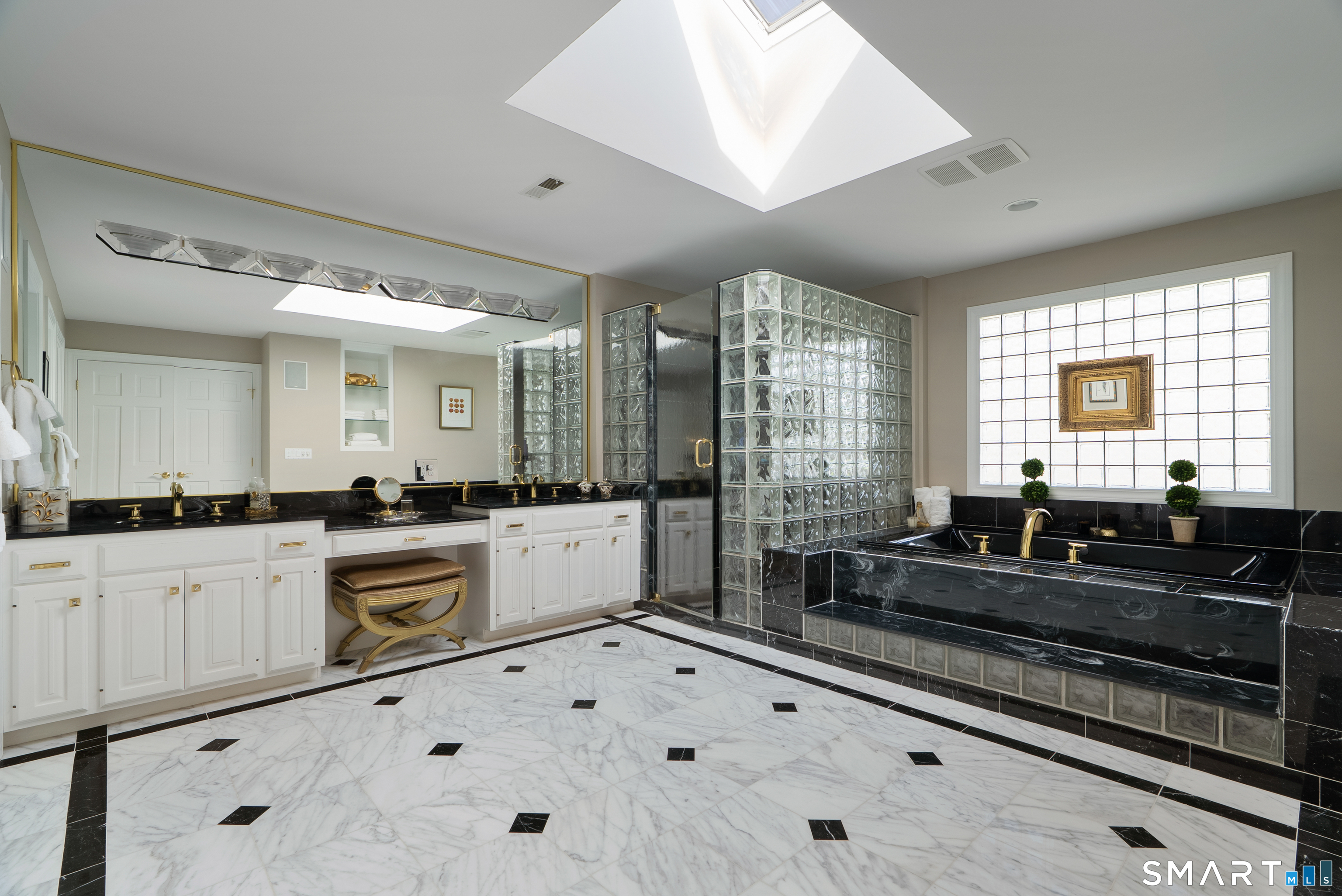 57 Thistledown Suffield, CT 06078 - Photo 20 of 41