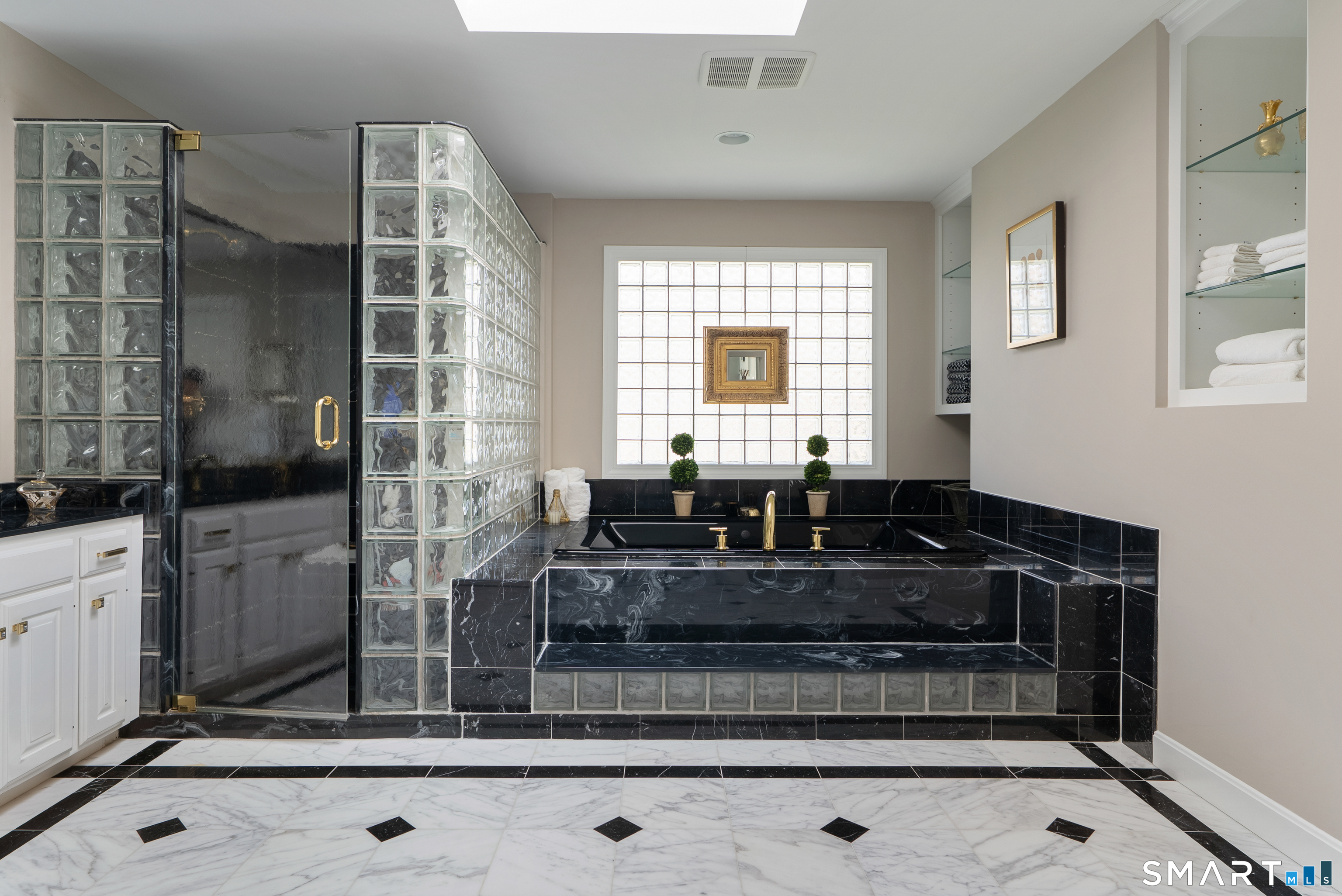 57 Thistledown Suffield, CT 06078 - Photo 21 of 41