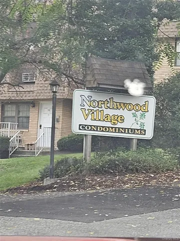 $169,900 | 424 Carpenter Avenue, Unit 11, Newburgh, NY 12550