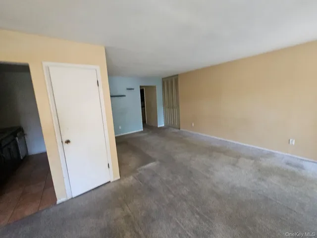 $169,900 | 424 Carpenter Avenue, Unit 11, Newburgh, NY 12550