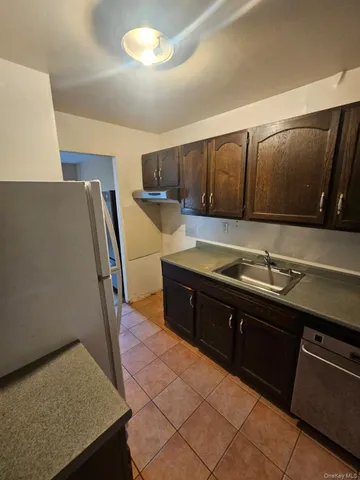 $169,900 | 424 Carpenter Avenue, Unit 11, Newburgh, NY 12550