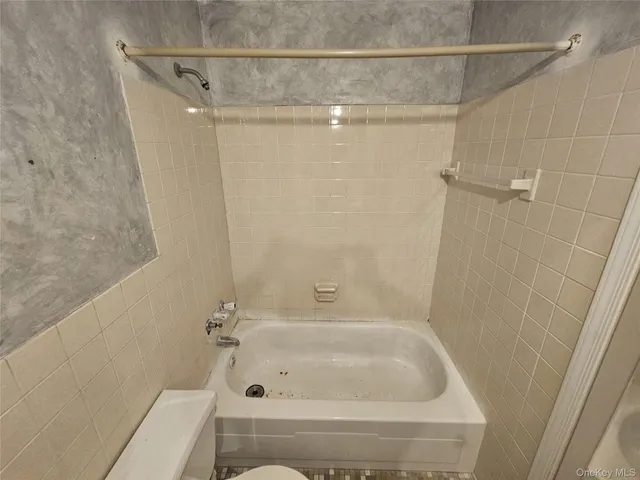 $169,900 | 424 Carpenter Avenue, Unit 11, Newburgh, NY 12550