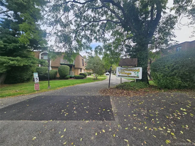 $169,900 | 424 Carpenter Avenue, Unit 11, Newburgh, NY 12550