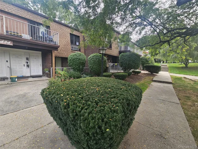 $169,900 | 424 Carpenter Avenue, Unit 11, Newburgh, NY 12550