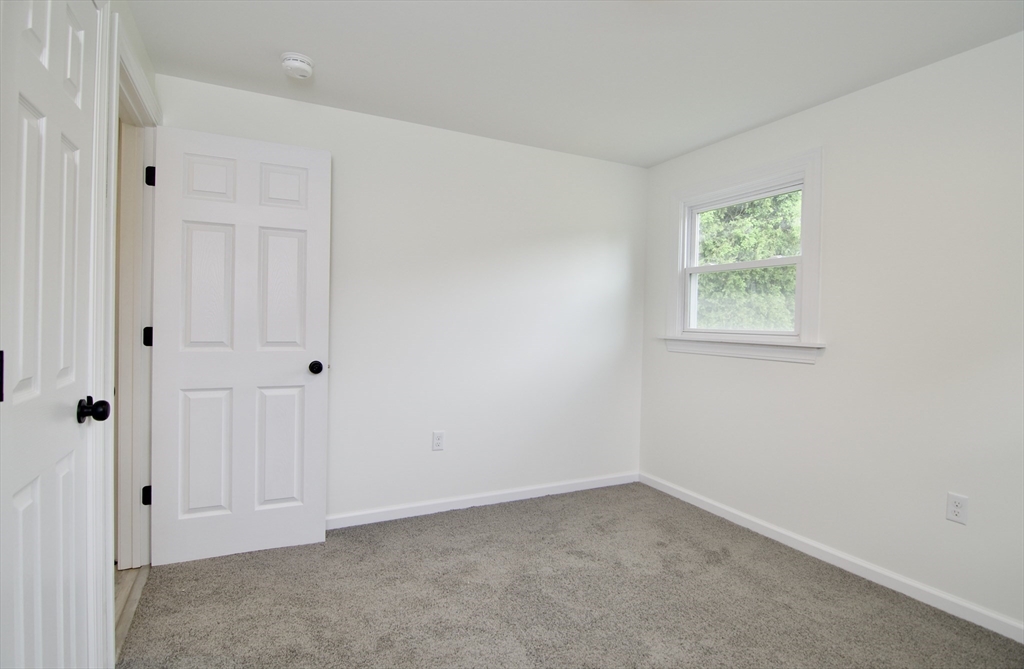 464 Poole Street Ludlow, MA 01056 - Photo 28 of 40
