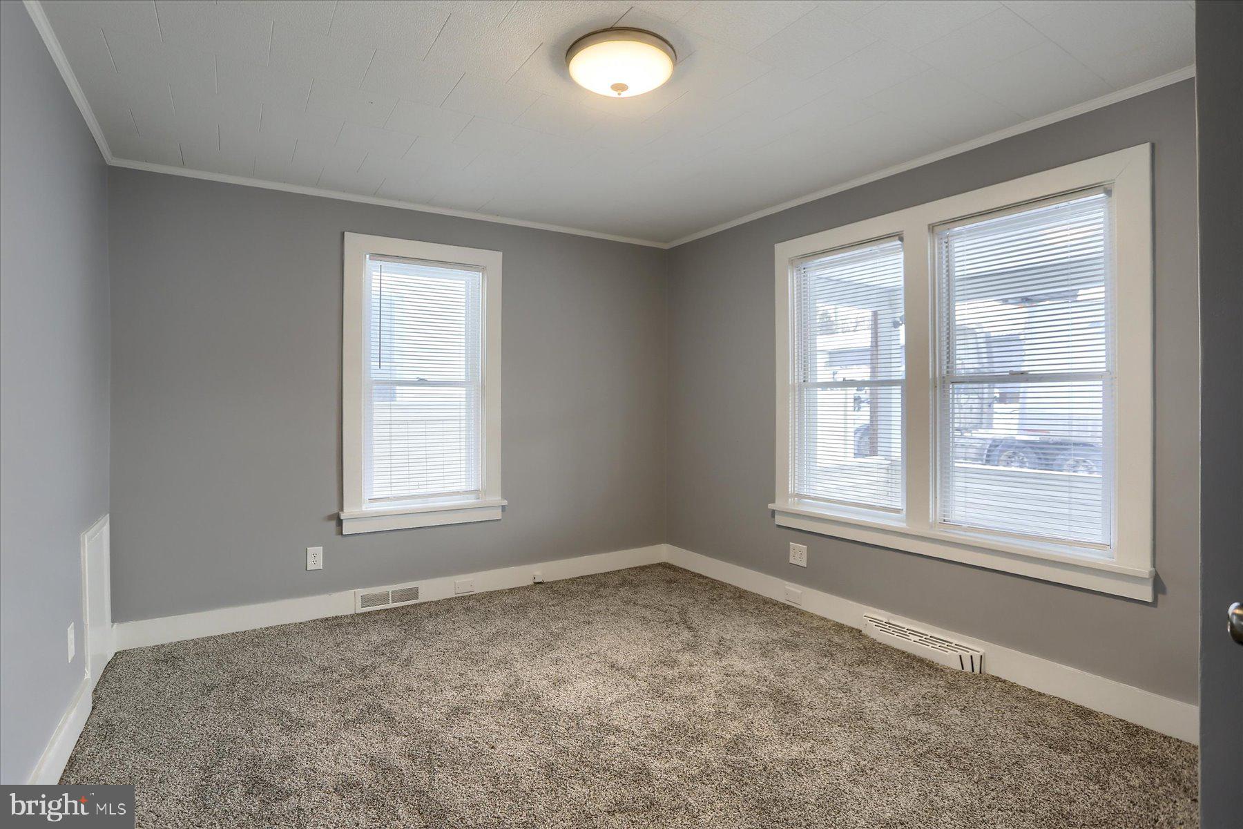 425 East Walnut Street Lewistown, PA 17044 - Photo 15 of 37