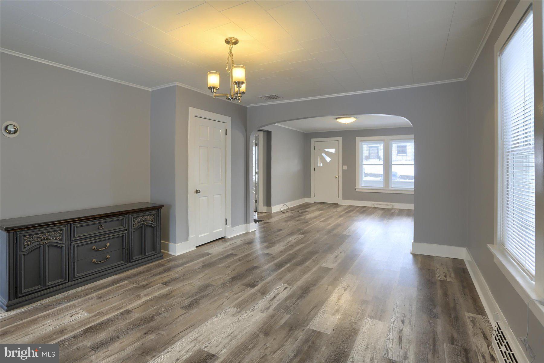 425 East Walnut Street Lewistown, PA 17044 - Photo 8 of 37