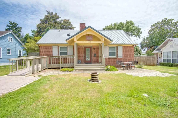 $2,000 | 1613 East Jordan Street, Pensacola, FL 32503