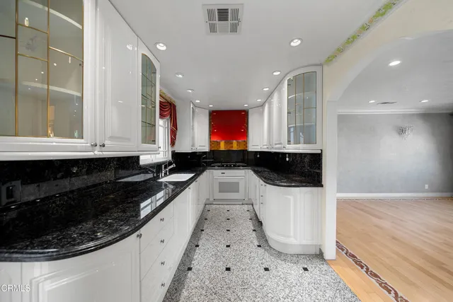 $1,495,000 | 1118 Oberlin Drive, Glendale, CA 91205