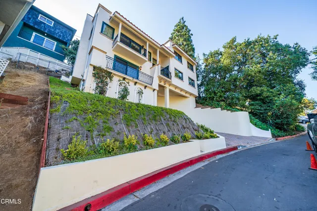 $1,495,000 | 1118 Oberlin Drive, Glendale, CA 91205