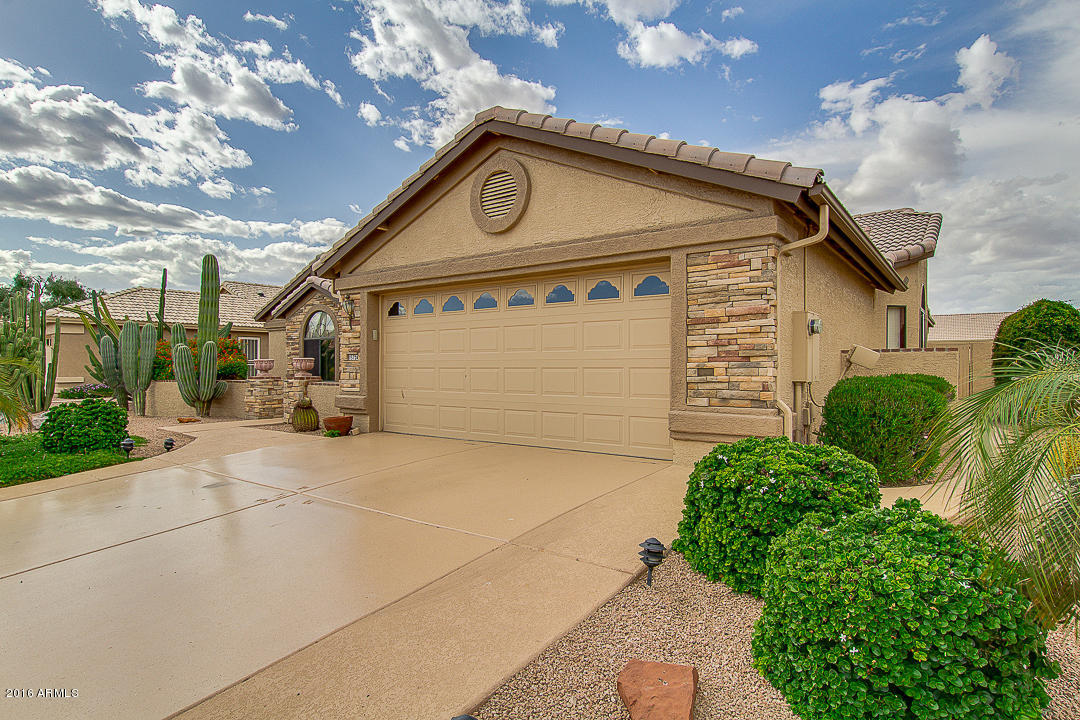 15724 Piccadilly Road Goodyear, AZ 85395 - Photo 1 of 39 03-Piccadilly