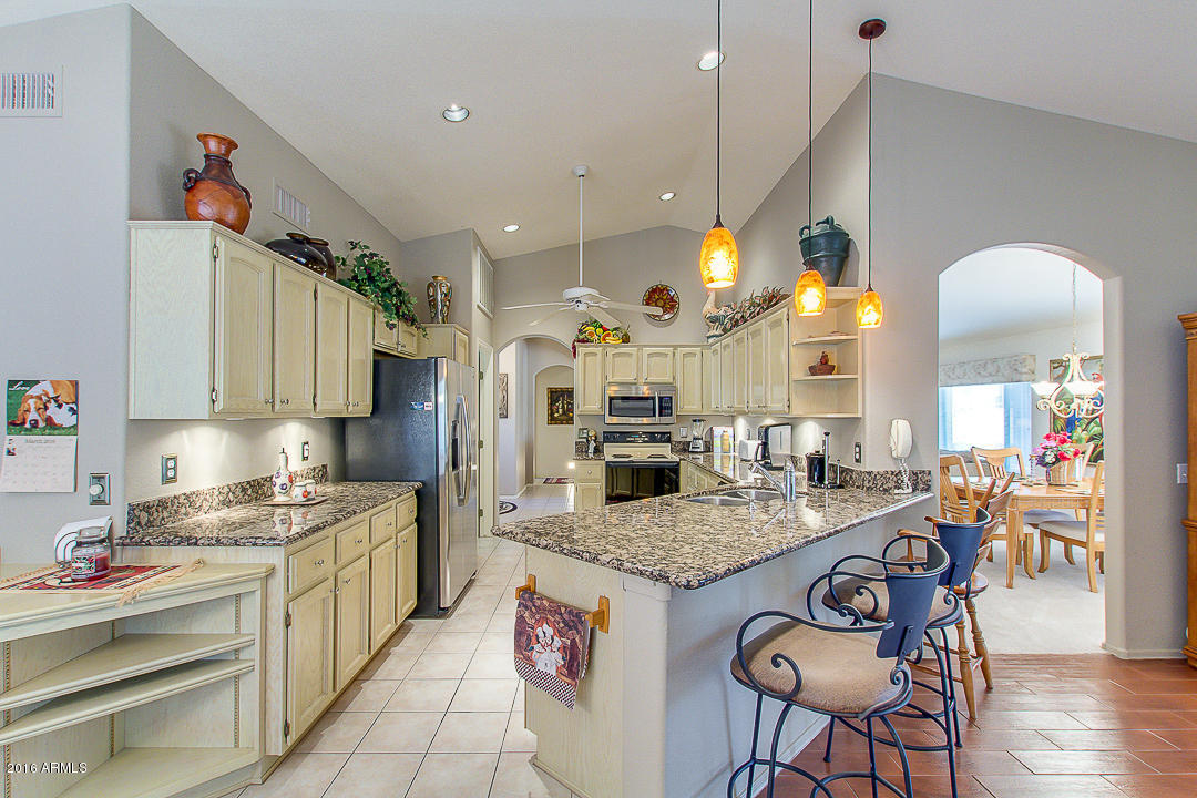 15724 Piccadilly Road Goodyear, AZ 85395 - Photo 15 of 39 18-Piccadilly