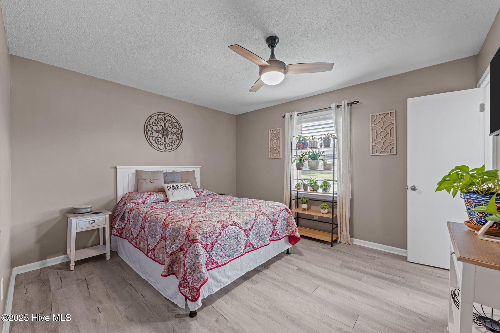 108 Poplar Road Havelock, NC 28532 - Photo 18 of 29 18-web-or-mls-DSC_7100