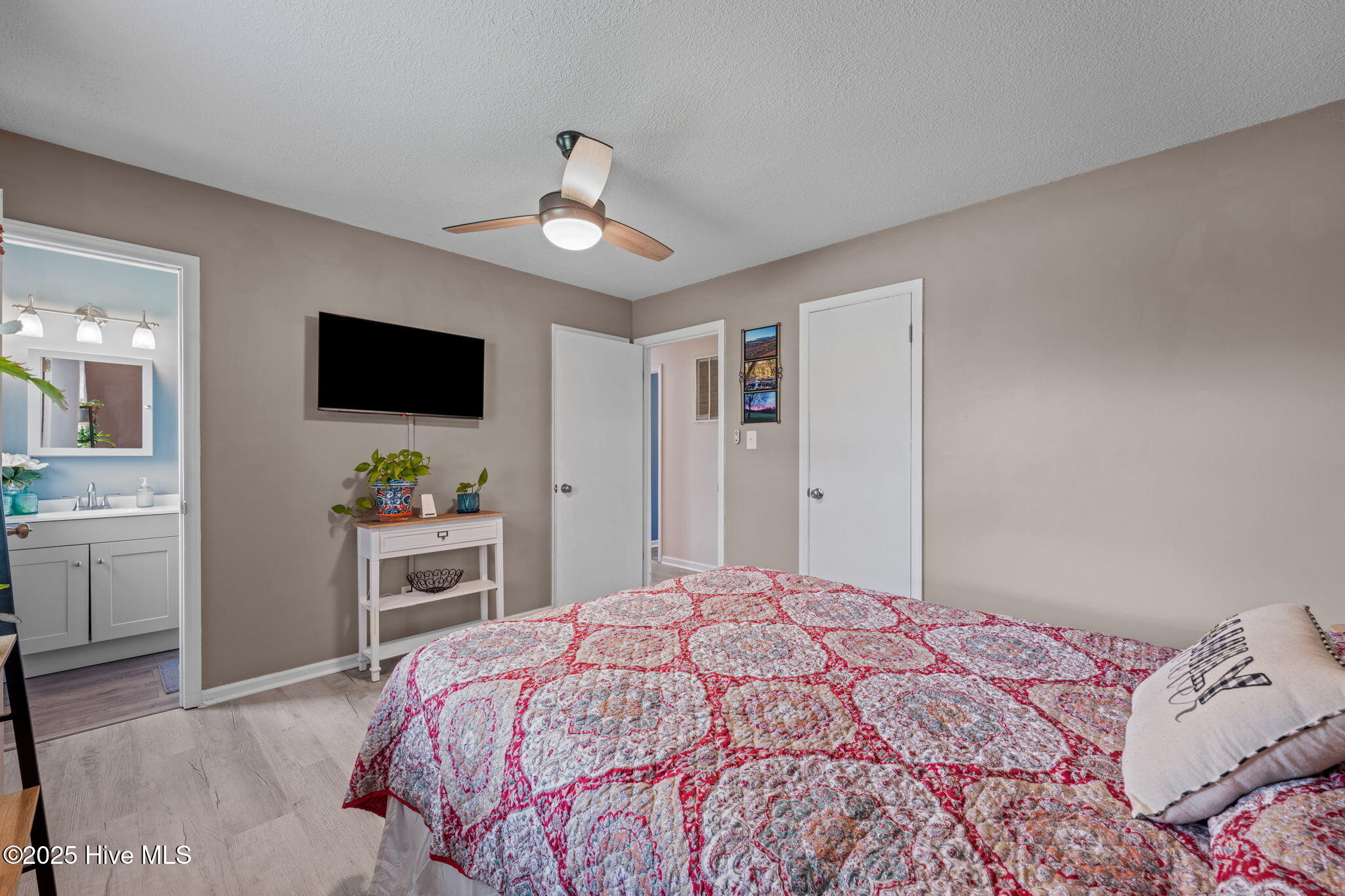 108 Poplar Road Havelock, NC 28532 - Photo 19 of 29 19-web-or-mls-DSC_7103