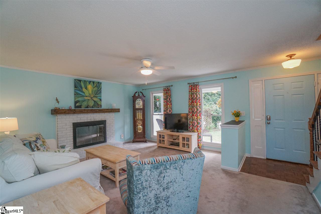 214 Spring View Lane Taylors, SC 29687 - Photo 7 of 34 Gallery Image 7