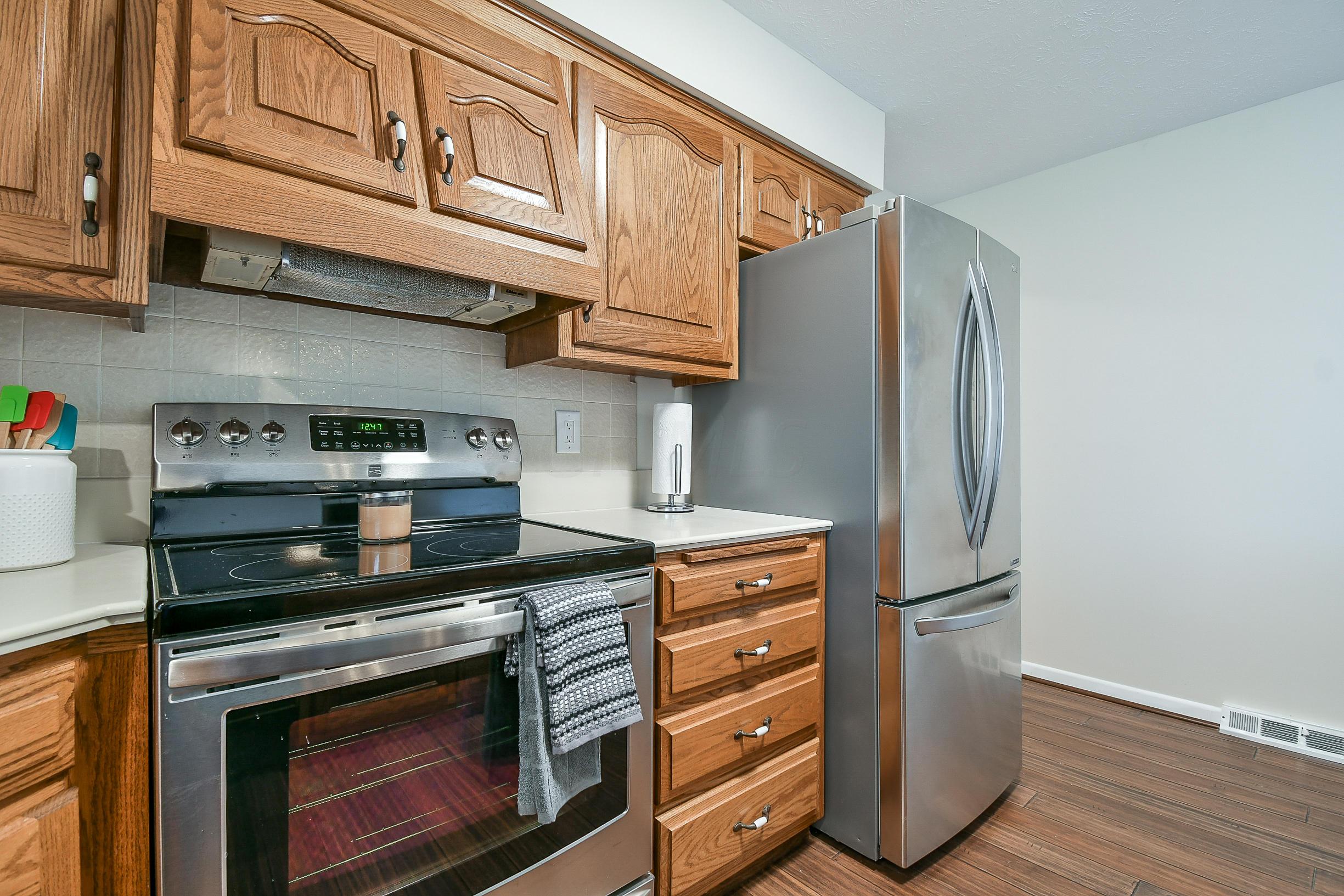 200 Diley Road Pickerington, OH 43147 - Photo 13 of 49 Kitchen