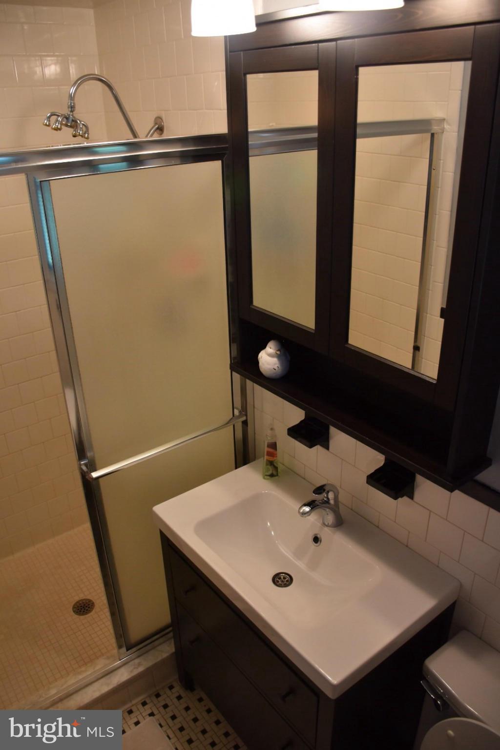 1624 Jeffers Road Baltimore, MD 21204 - Photo 14 of 16 Bath