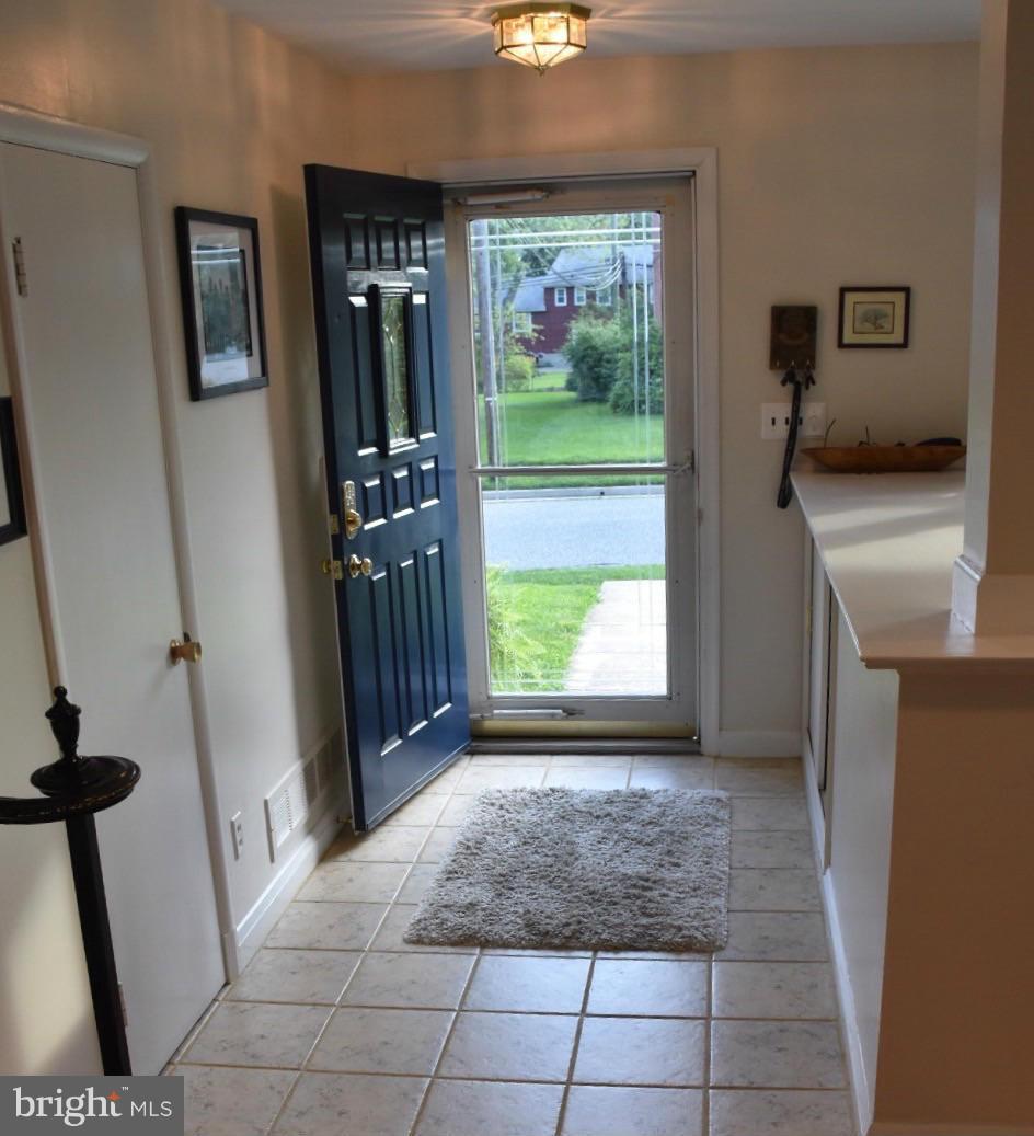 1624 Jeffers Road Baltimore, MD 21204 - Photo 3 of 16 Interior (General)