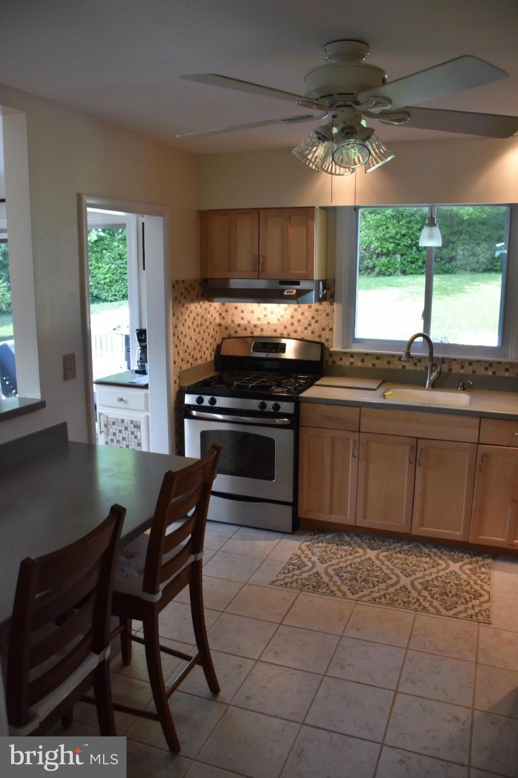 1624 Jeffers Road Baltimore, MD 21204 - Photo 7 of 16 Kitchen