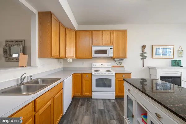 $450,000 | 9 Blue Stream Lane, Millville, DE 19967