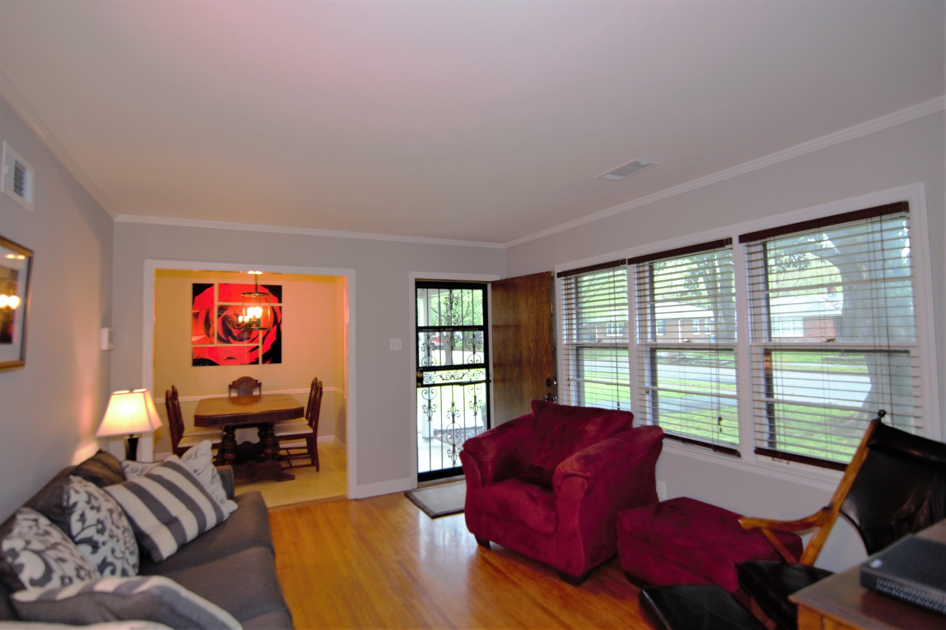 1623 Delmont Road Memphis, TN 38117 - Photo 2 of 16