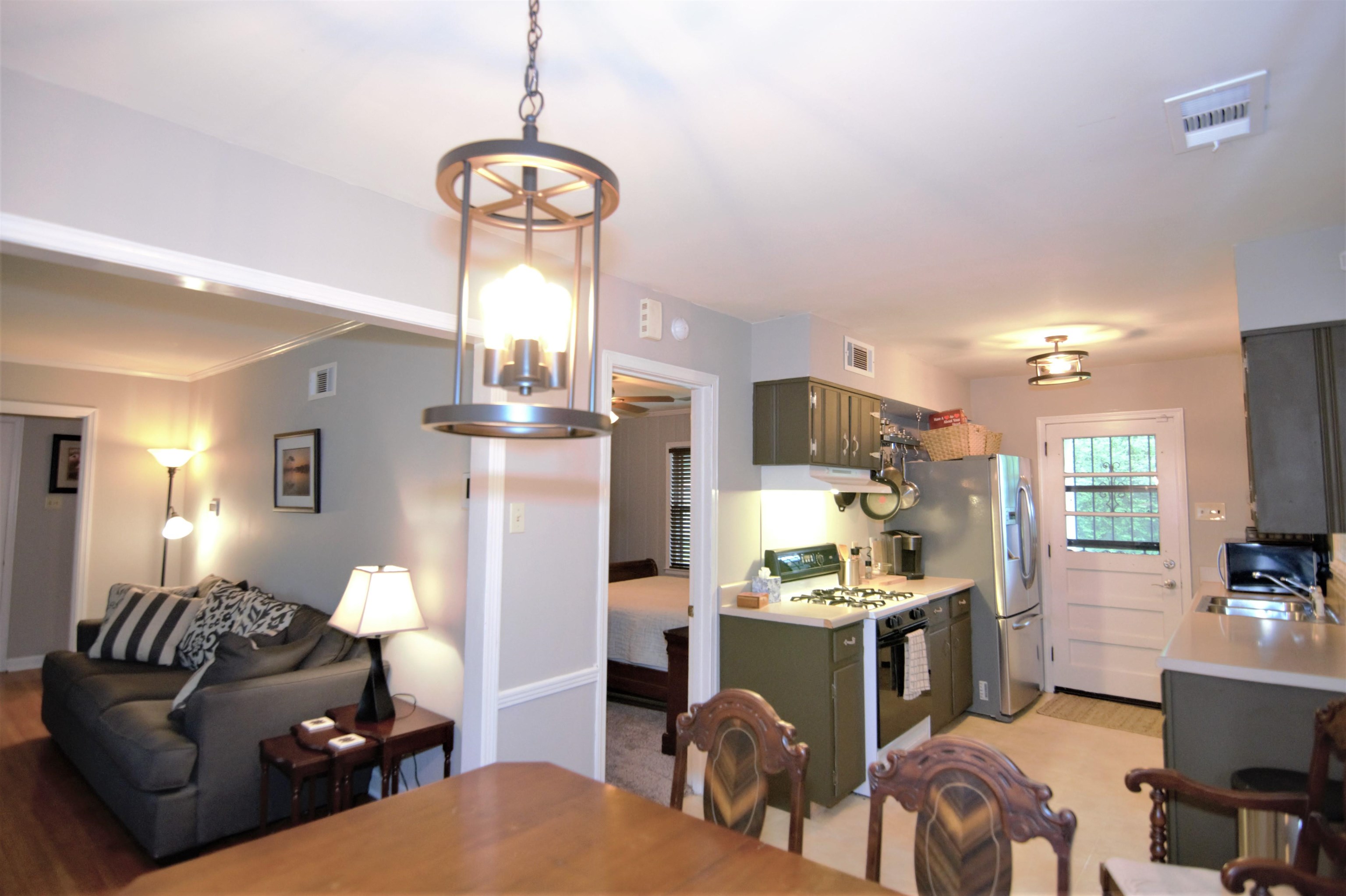 1623 Delmont Road Memphis, TN 38117 - Photo 7 of 16