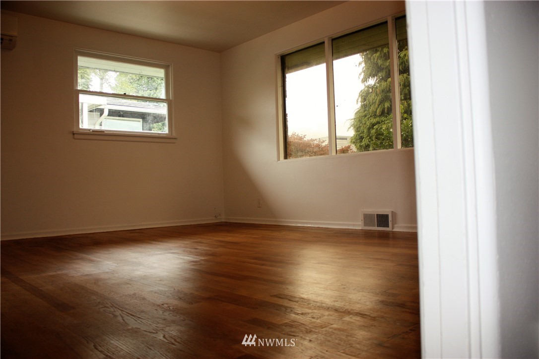 4822 Rucker Avenue Everett, WA 98203 - Photo 14 of 25 Gallery Image 14