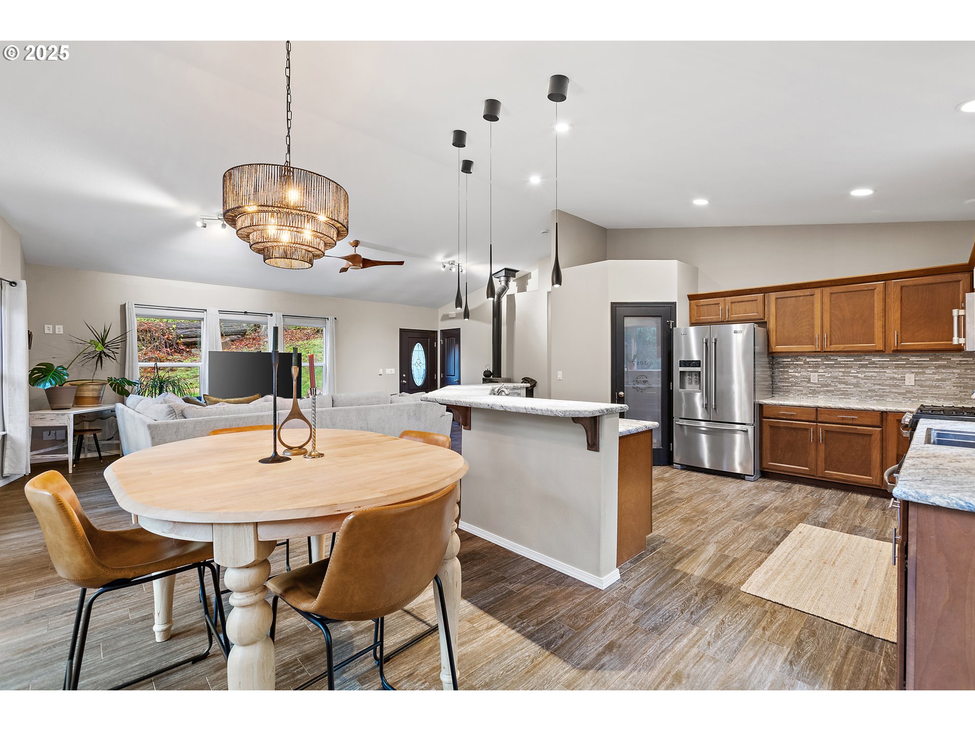 34321 Southeast Colorado Road Sandy, OR 97055 - Photo 12 of 44 Kitchen/Living Room