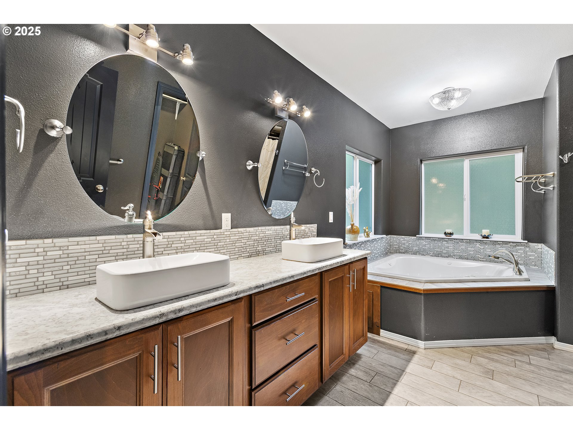 34321 Southeast Colorado Road Sandy, OR 97055 - Photo 26 of 44 Bathroom