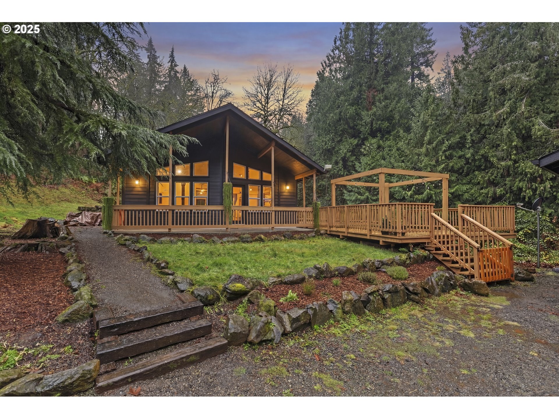 34321 Southeast Colorado Road Sandy, OR 97055 - Photo 6 of 44 Living Room